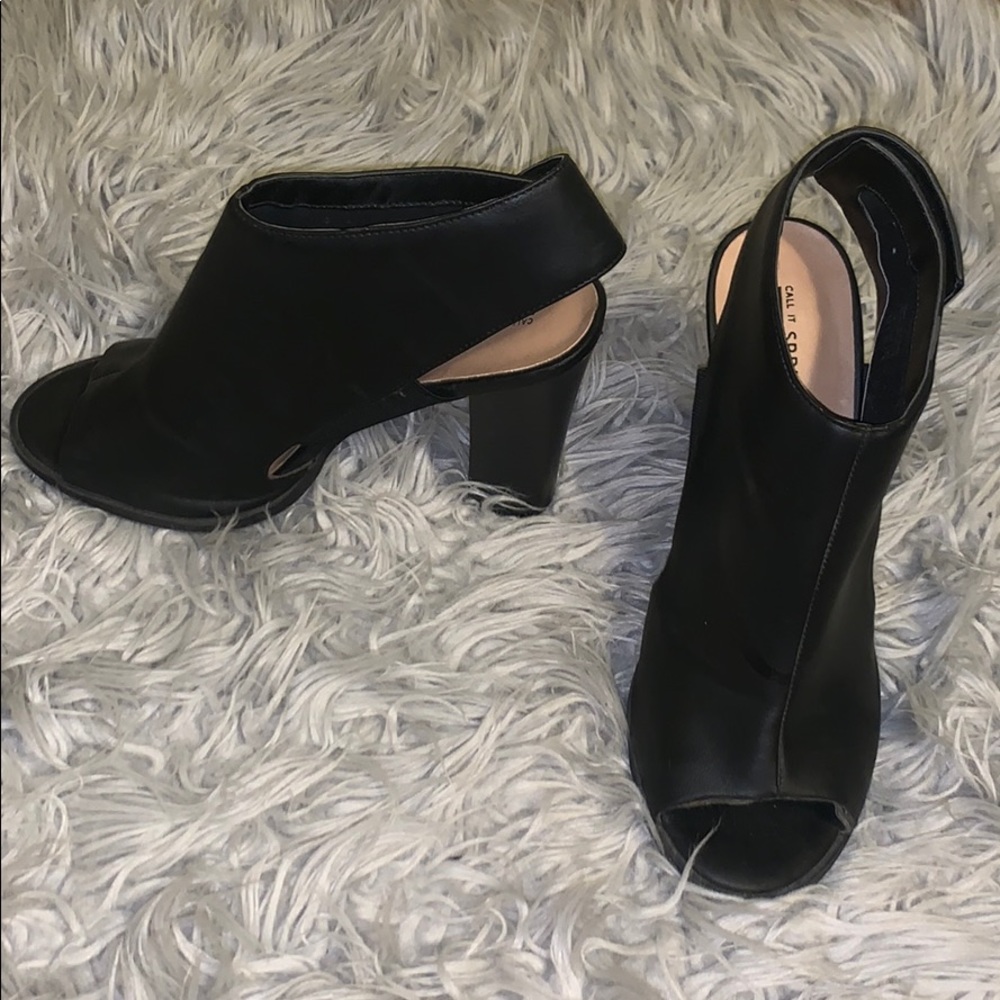 BLK Call It Spring heel / wedge